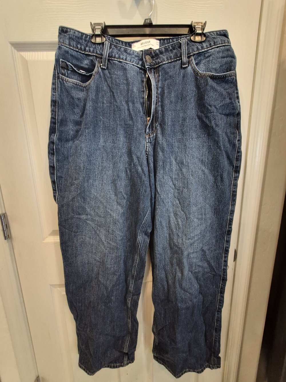 Hollister Relaxed Fit Dark Blue Jeans